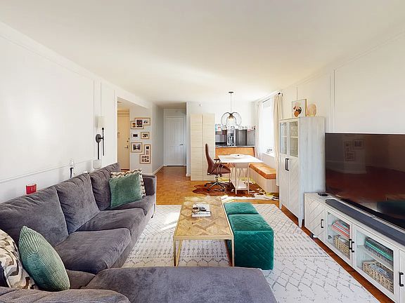 2nd image of 300 W 135th St APT 5B