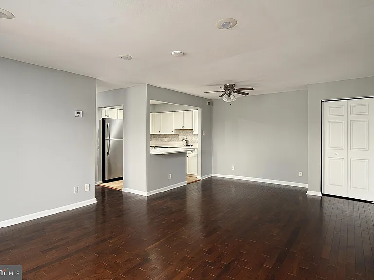 10133 Prince Pl #303-12C — Photo 5