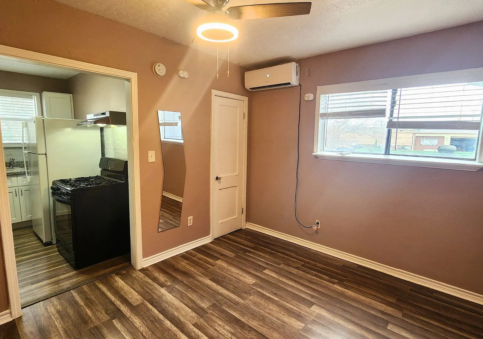 1 bed, 450 sqft, $675 — Photo 1
