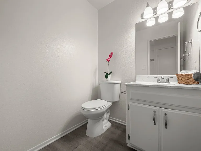 Park Place Apartments — Photo 22