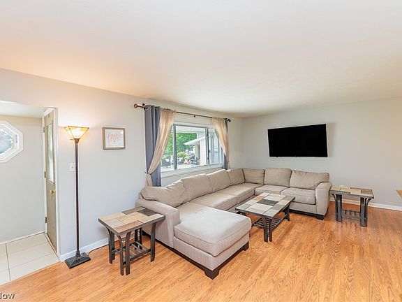 5th image of 3426 Dawn Cir