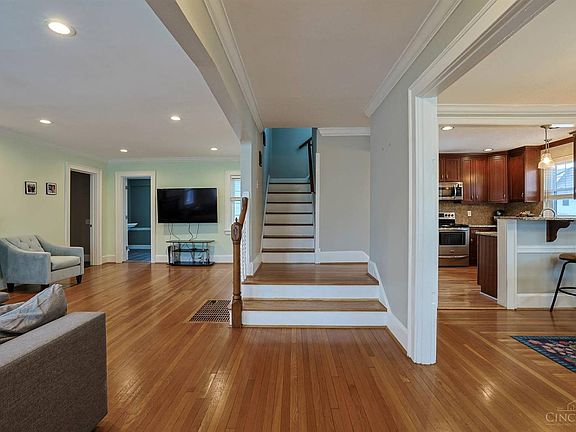 5th image of 5835 Montgomery Rd