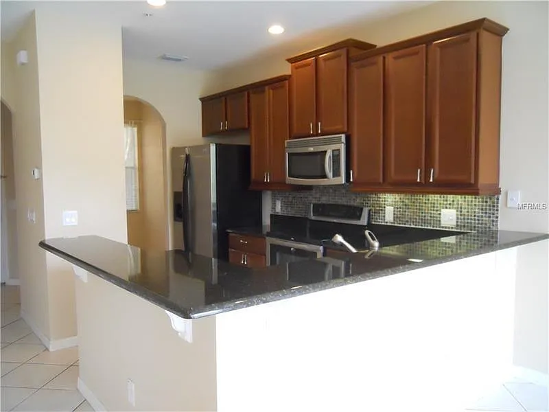 3 bed, 1491 sqft, $2,200 — Photo 4
