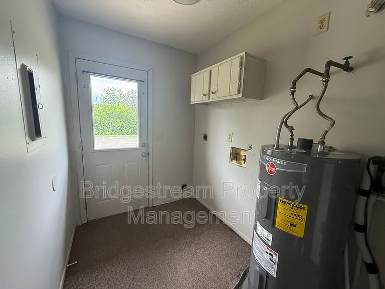 1181 Redbluff Dr #B — Photo 7