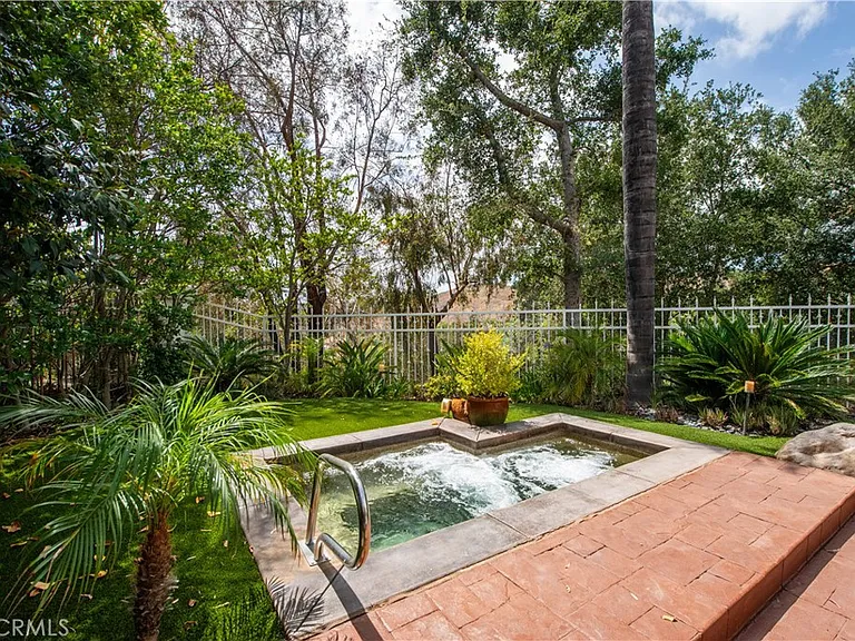 5607 Manley Ct — Photo 38
