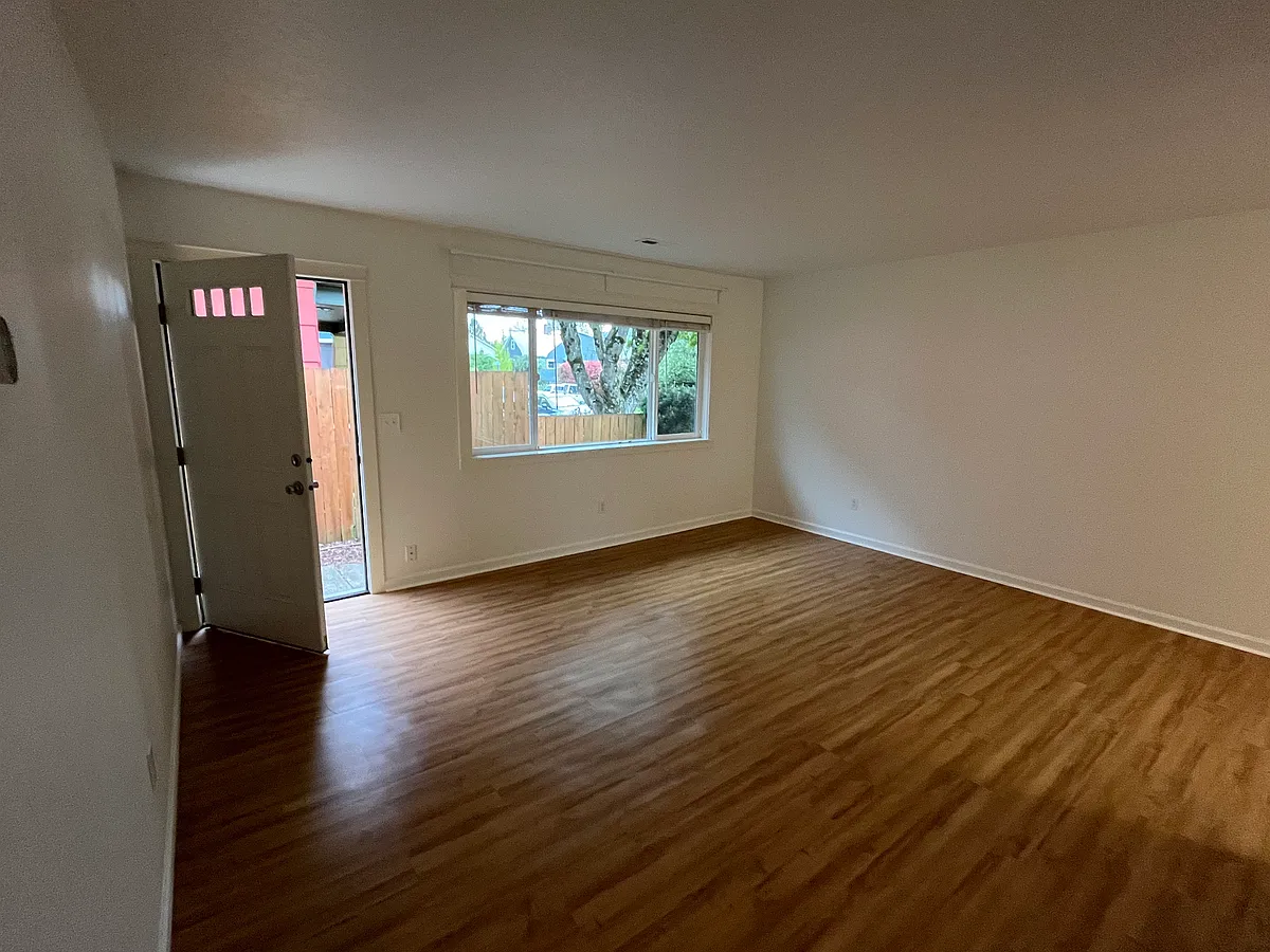 Building Photo - 3618 SE 67th Ave #3616