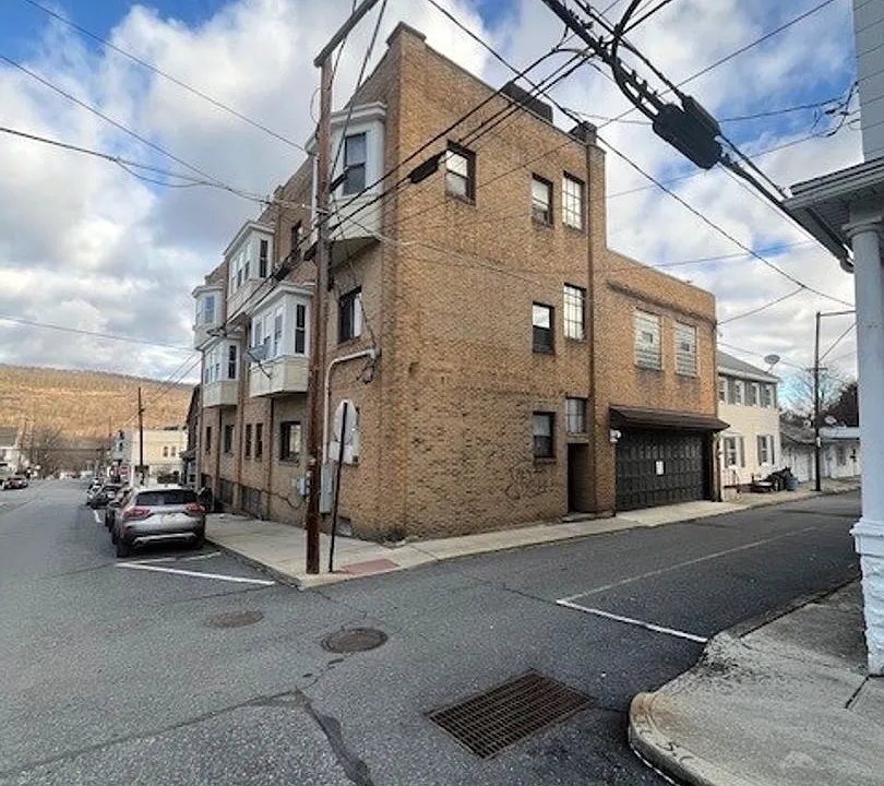 201 East Kline Ave