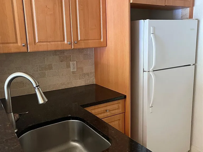 770 SE 2nd Ave #B210 — Photo 9