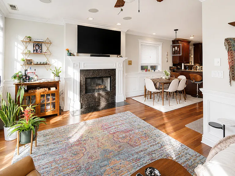 2951 N Halsted St #2 — Photo 4