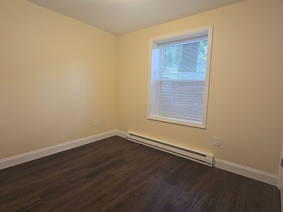 4th image of 920 N Church St #3