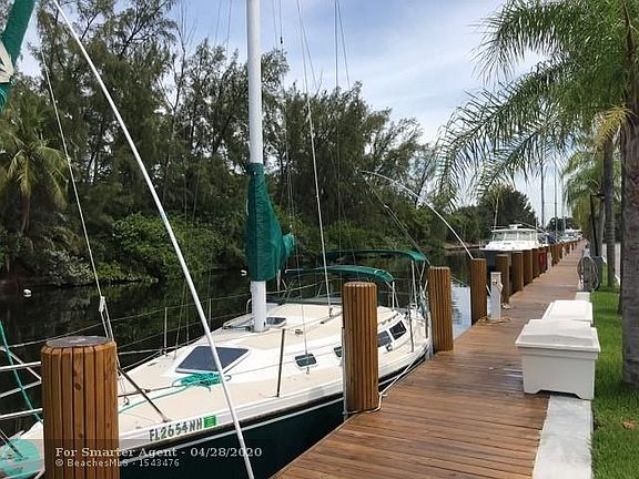 4th image of 6501 Bay Club Dr APT 3
