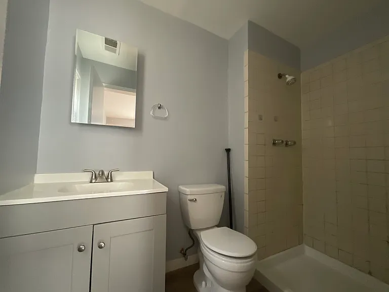 1203 N Oaks Blvd — Photo 8