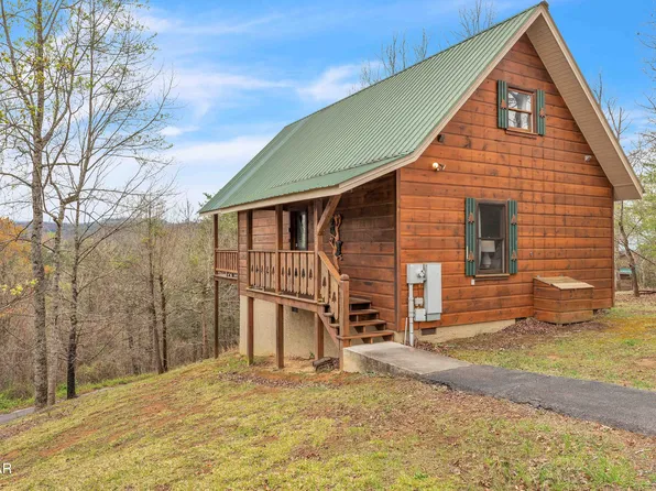 2832 Easy St, Sevierville, TN 37862
