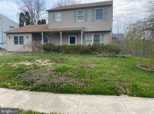 12 Nettletree Ln, Levittown, PA 19054