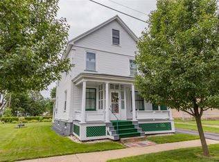 8 Irving St, Johnstown, NY 12095