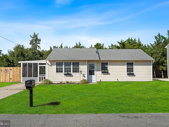 39 Beach Dr, Little Egg Harbor, NJ 08087