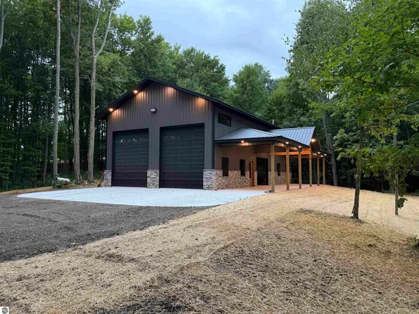 11759 M 72 E, Williamsburg, MI 49690