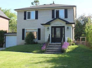 3 Canfield Pl, Toronto, ON M3B 2V5