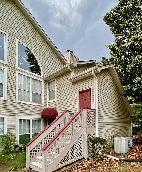 1023 Stones Throw Dr NW — Photo 1