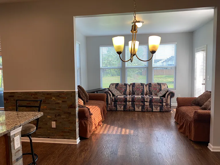 2429 Miranda Dr — Photo 43