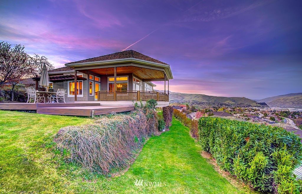 1886 Broadview, Wenatchee, WA 98801 Zillow