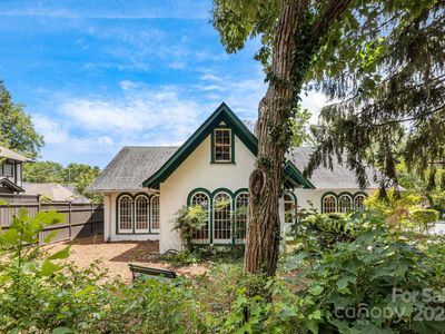 520 Valley St, Hendersonville, NC, 28739