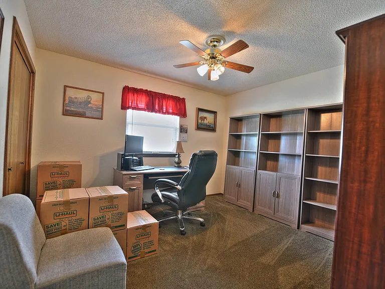 307 Vickie Dr — Photo 4