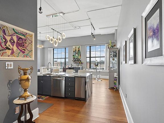 3rd image of 1201 Canal St APT 452