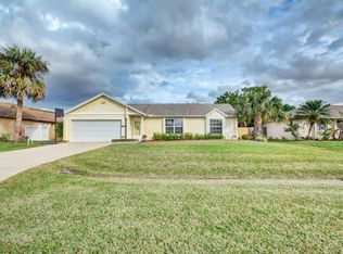 2417 SE Camarin St, Port Saint Lucie, FL 34952
