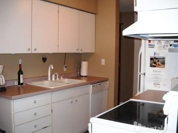 7414 22nd St W #105, Saint Louis Park, MN 55426