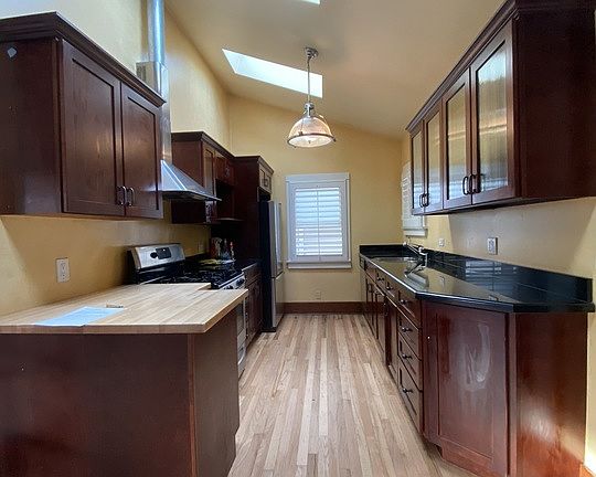 2nd image of 649 Santa Clara Ave