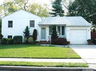 920 Adams St, Baldwin, NY 11510