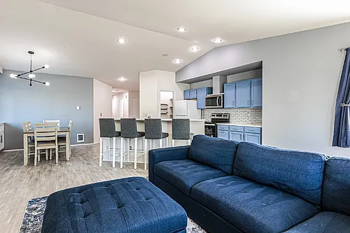 11325 19th Ave SE #B304 Photo 1 11325 19th Ave SE #B304 Photo 1