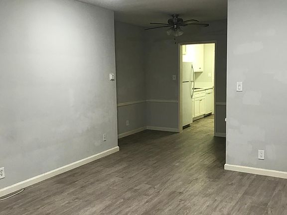3rd image of 5352 Bellingham Ave #51