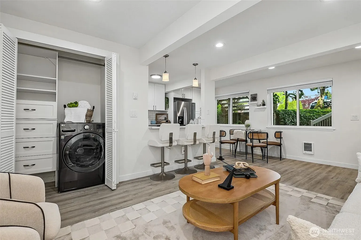 4050 W Lake Sammamish Pkwy NE — Photo 4