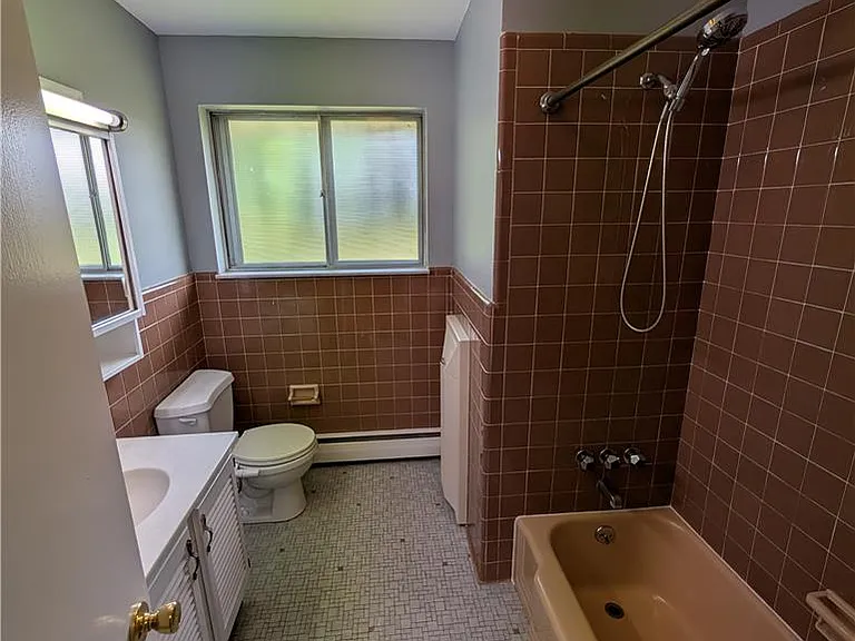 230 Diamond St — Photo 19