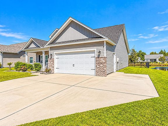 3rd image of 155 Palm Terrace Loop