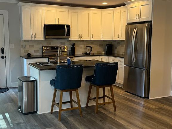 4th image of 317 Morgan Pl