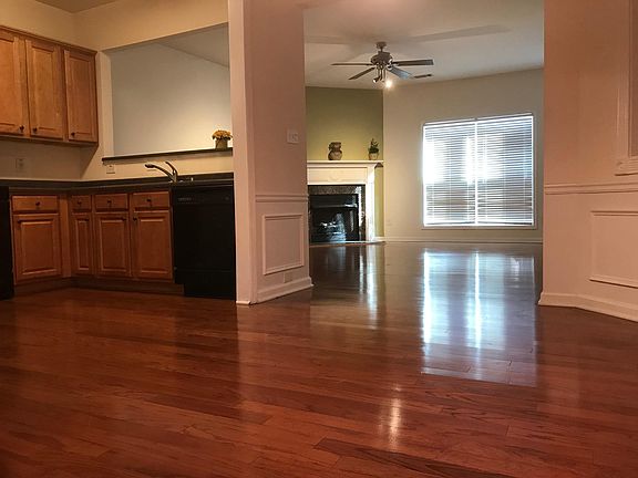 3rd image of 3168 Creston Park Ct