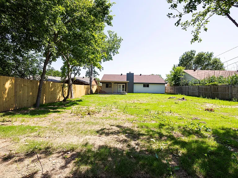 2609 Herring Cir — Photo 10