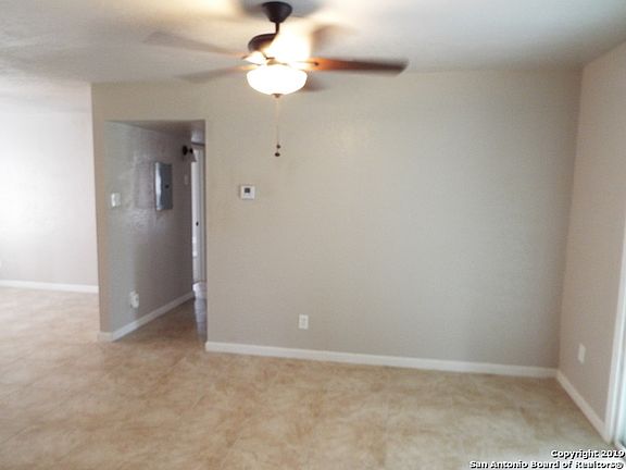 4th image of 411 Wonder Pkwy