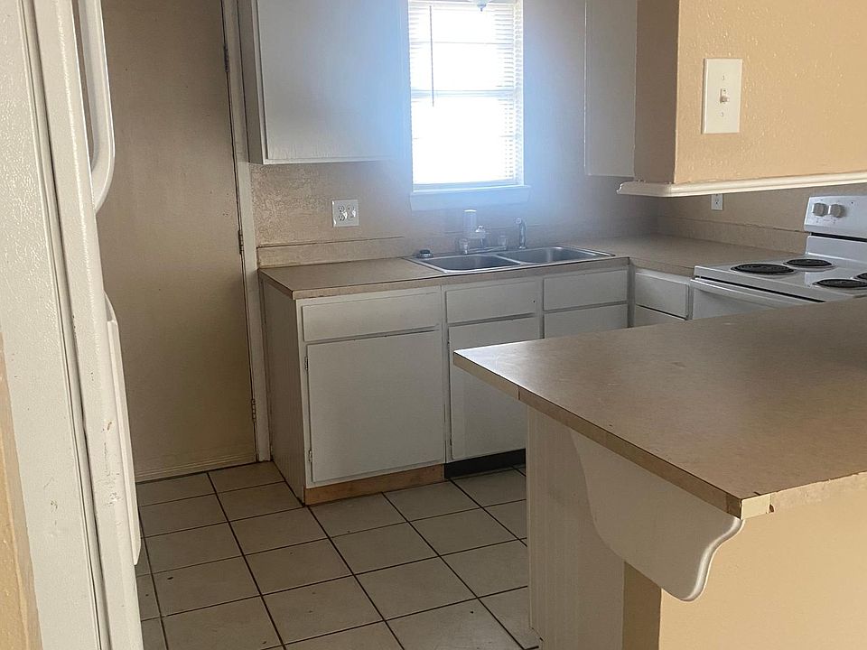 1st image of 1401 Becky Ct #1401