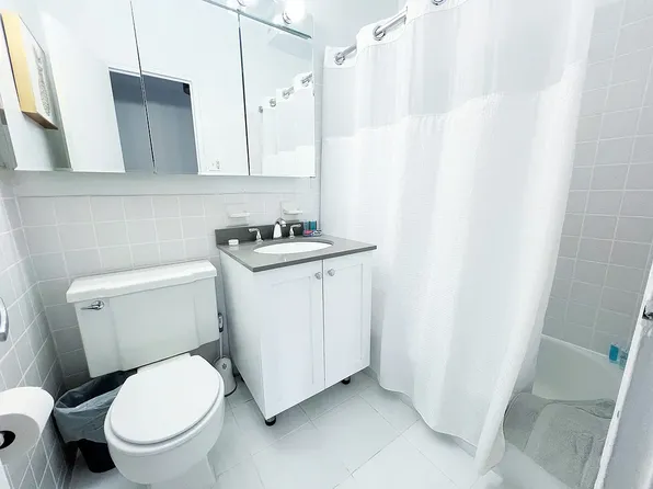 245 East 63rd Street image 9 of 18