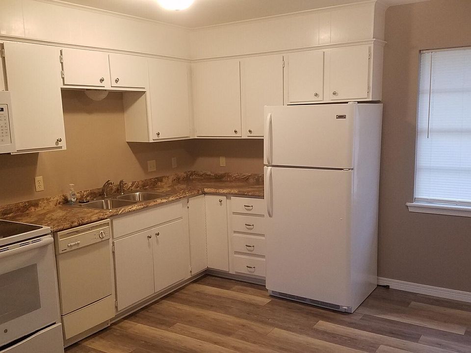 1st image of 633 Archer Ct