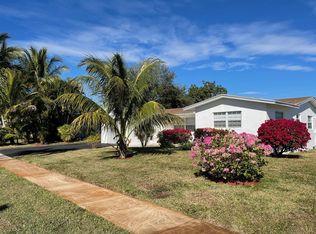 271 SW 5th St, Boca Raton, FL 33432