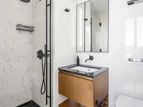 570 Broome Street image 14 of 14