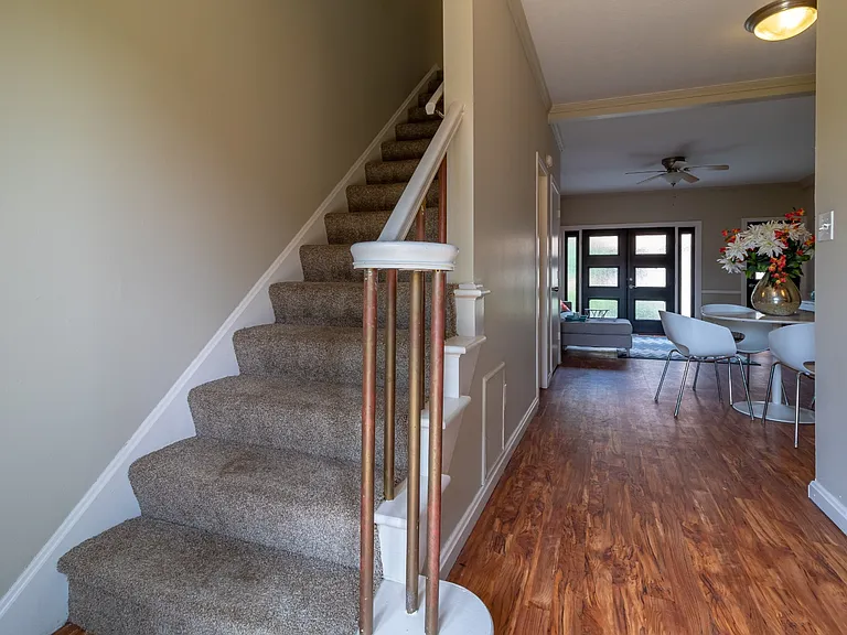 Heritage Apartments — Photo 71