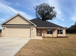 1088 Duke Dr, Bauxite, AR 72011