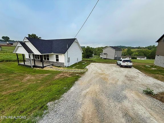 3rd image of 408 Glade Springs Rd