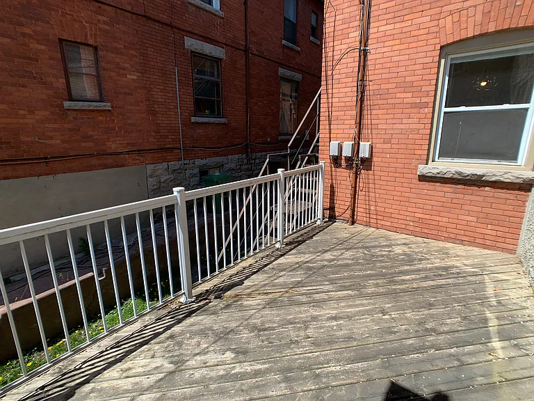 548 Maclaren St #1 — Photo 16